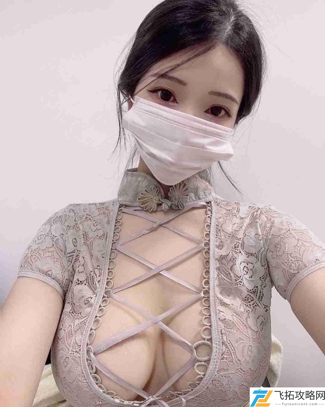 设计灵感或来自尹雪花服装
